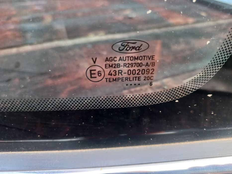 Szyba  karoseryjna tylna  lewa ford s-max mk2