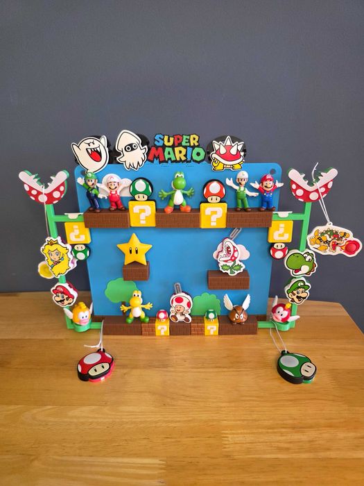 Super Mario Kinder Joy półka / stojak na figurki, montaż na ścianę