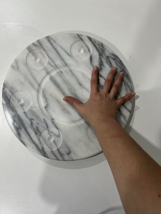 Prato/ base giratoria em marmore