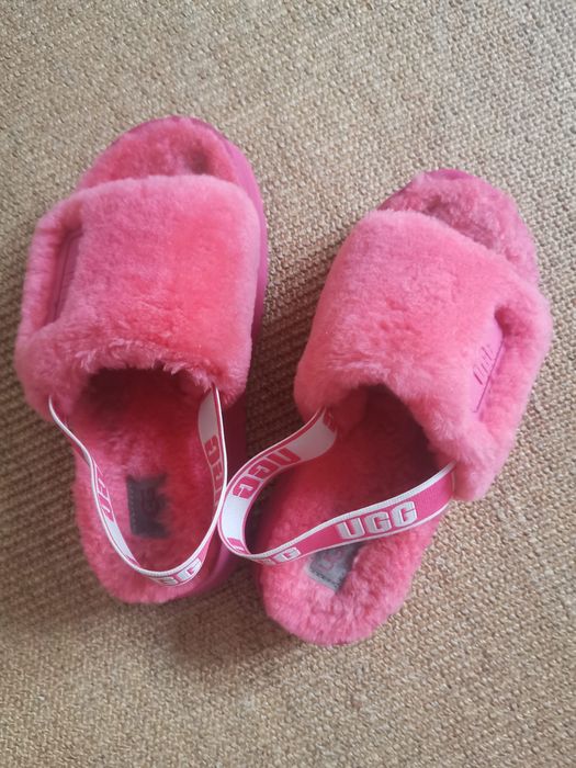 Sandalias UGGs, muito pouco uso, tamanho 37