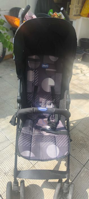 Semi-new baby stroller431473562936289281