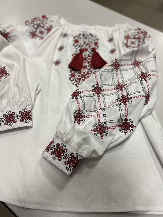 Вишиванка для дівчинки