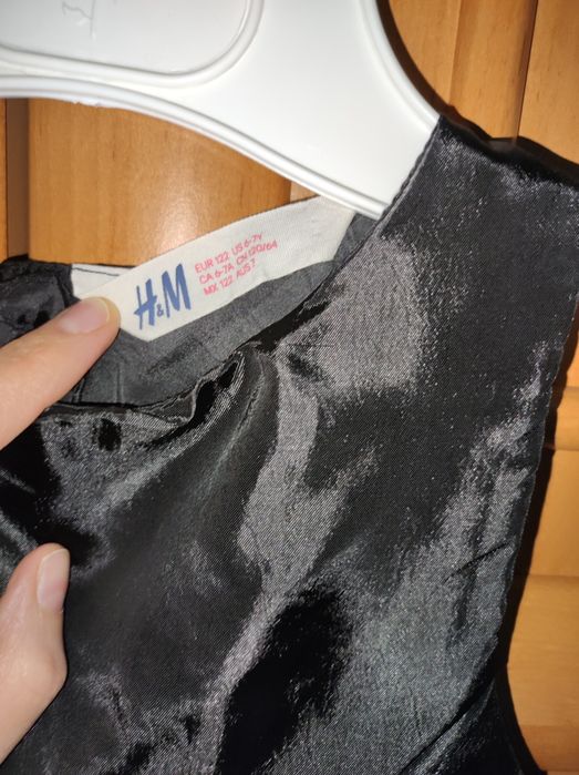 Balowa sukieneczka H&M rozm 122 stan bardzo dobry