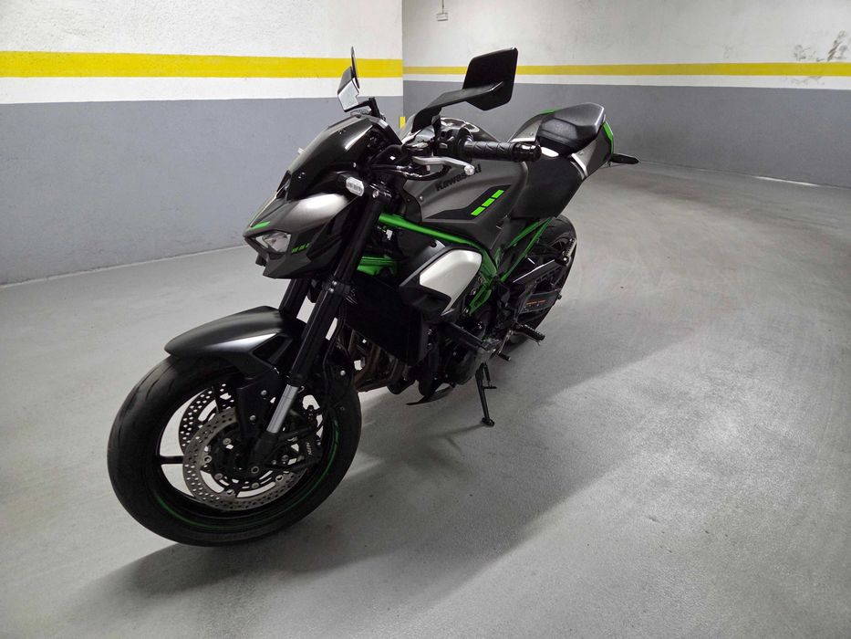 Kawasaki Z900 Performance, 2025, 7000km e garantia total da Kawasaki até 04/28