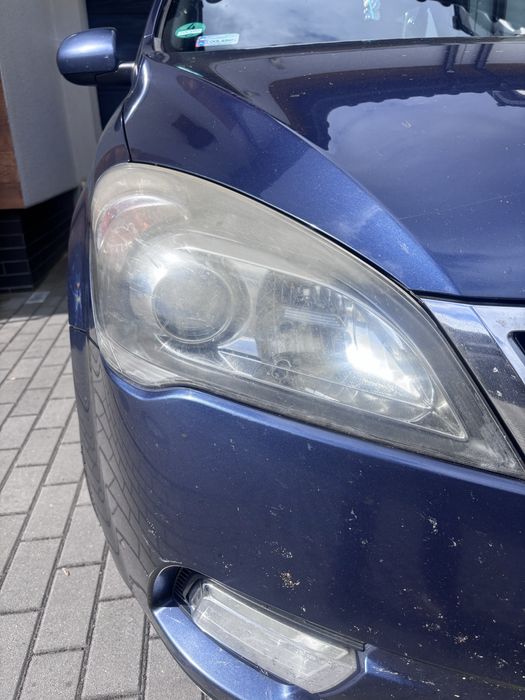 Polerowanie reflektorów samochodowych