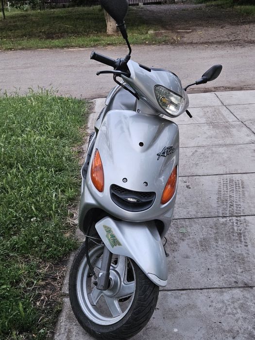 Скутер Yamaha GRAND AXIS 100