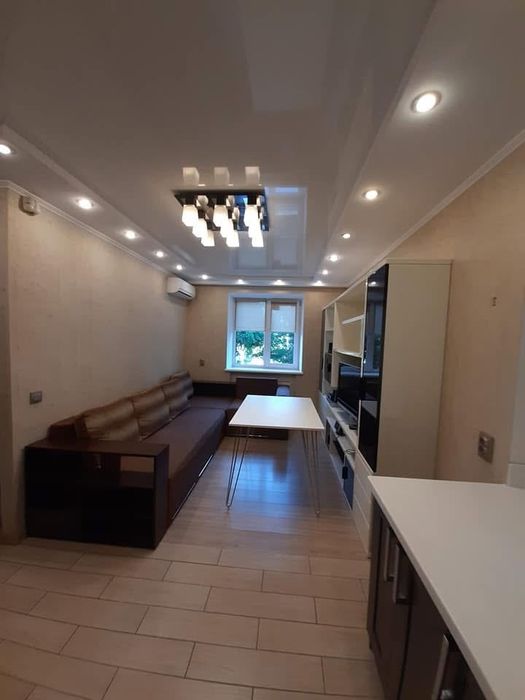Продам 3к квартиру на Сергія Слісаренка