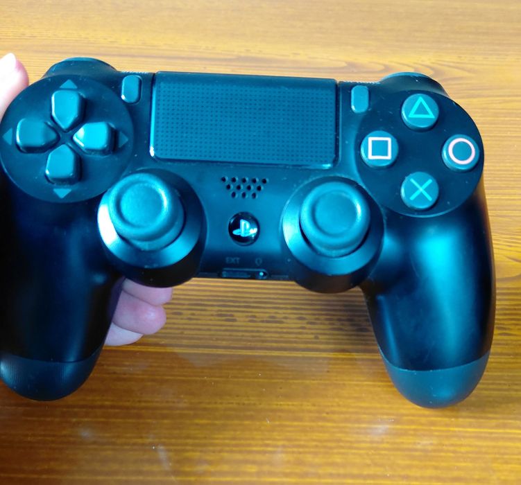 Оригінальний геймпад Sony DualShock 4 v2 Black для PS4 / PC