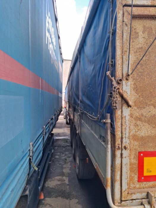 Продам напівприцеп зерновоз,бортовий знаходиться в Хмельницькій області