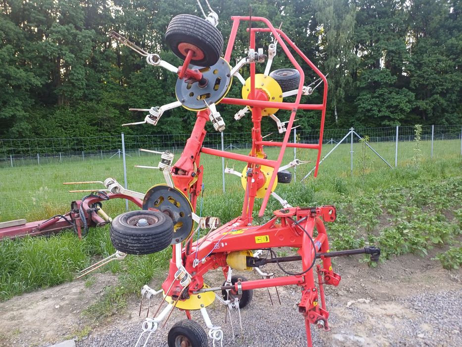 Przewracarka pottinger  EUROHIT  61 N ,kuhn  ,claas