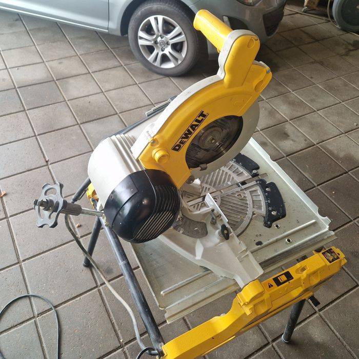 Pila dewalt dw743 ukosnica odwracalna krajzega cyrkulacyjna