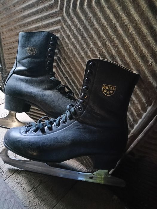 Коньки 23.5 фирма Botas