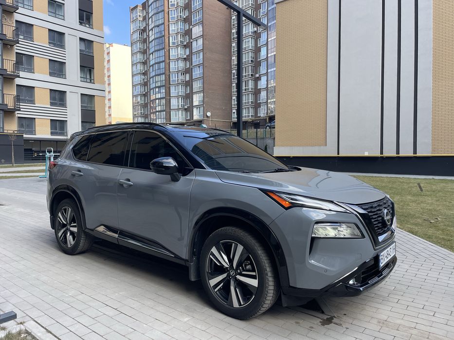 Nissan Rogue t33 SL 2,5