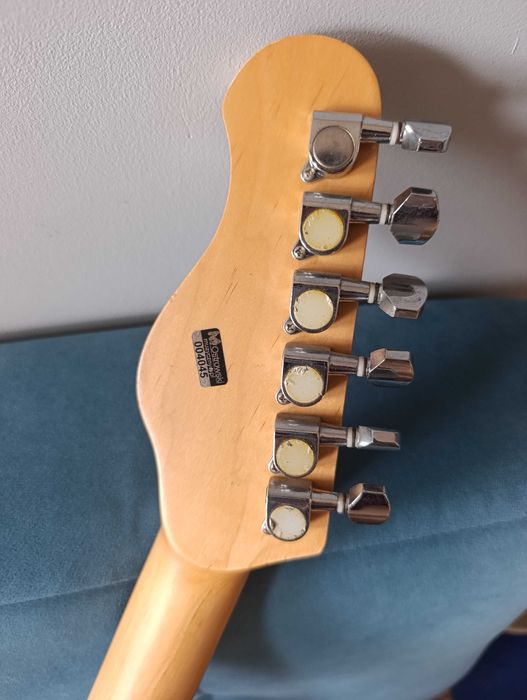 Gitara elektryczna