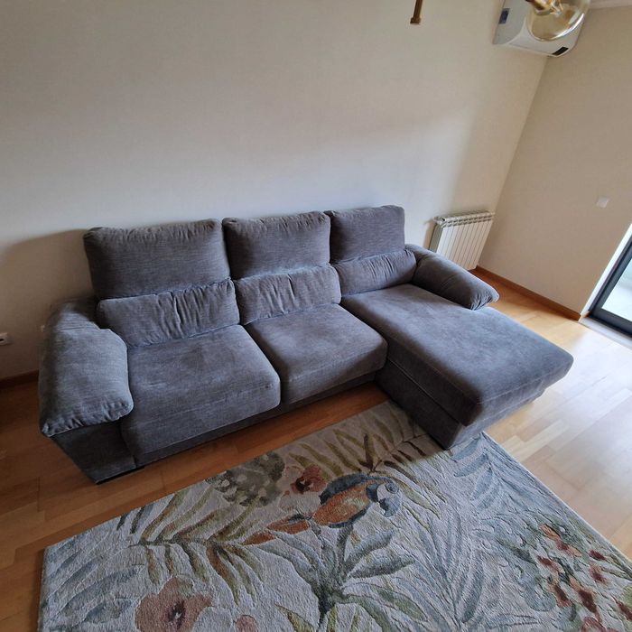 sofa de canto espacoso em estado impecavel