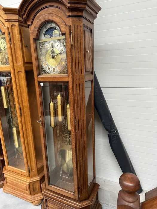 Zegar numer 1 - Piękny, kwadransowy zegar stojący.