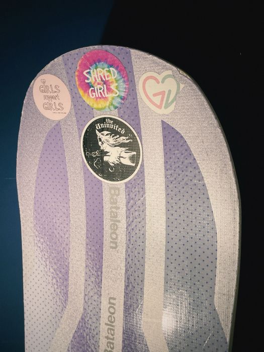 Deska snowboardowa Bataleon Push Up 143 cm