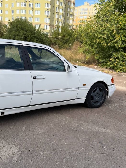 Продам Mercedes-Benz C-Class W202