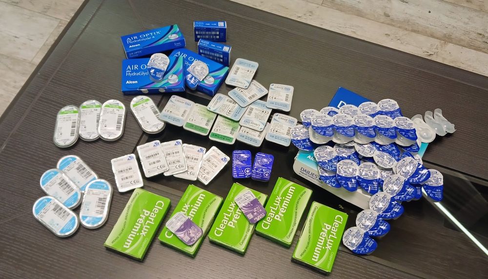 Контактні лінзи розпродаж AirOptix Biofinity Optima Clear lux