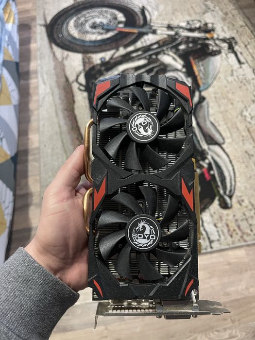 Комплект материнки  с відеокартою