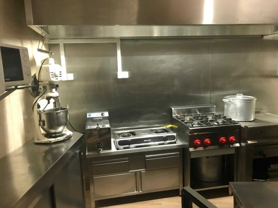 TRESPASSA-SE PASTELARIA (Croissanteria) com serviço de refeições