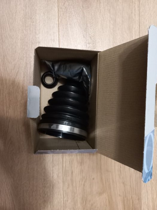 Osłona przegubu Toyota Avensis