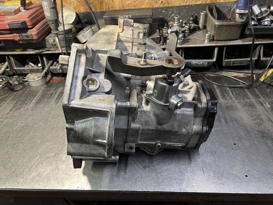 Новая Коробка КПП Volkswagen фольксваген транспортер T5 1.9 02Z301103D
