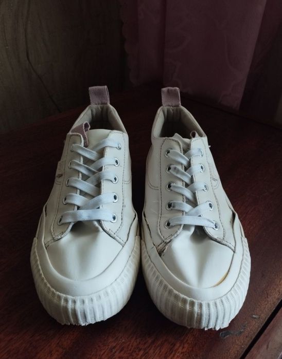 Кеды Zara меняют цвет 34 р.