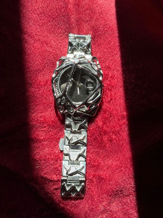 Nowoczesny zegarek Pintime