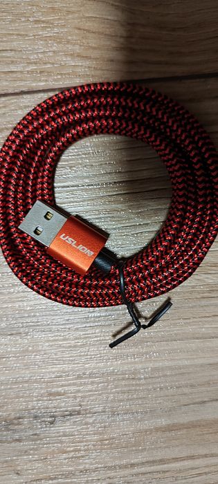 Kabel USB czerwony
