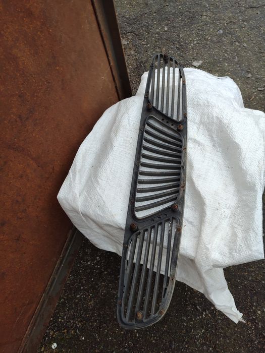 Решітка радіатора Daewoo Nubira 1 98-01 р.