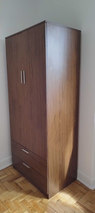 Roupeiro Novo - cor Carvalho Escuro - 2 portas e 2 gavetas