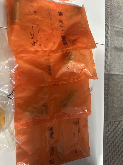 Czujniki przemysłowe SICK / OMRON / TURCK