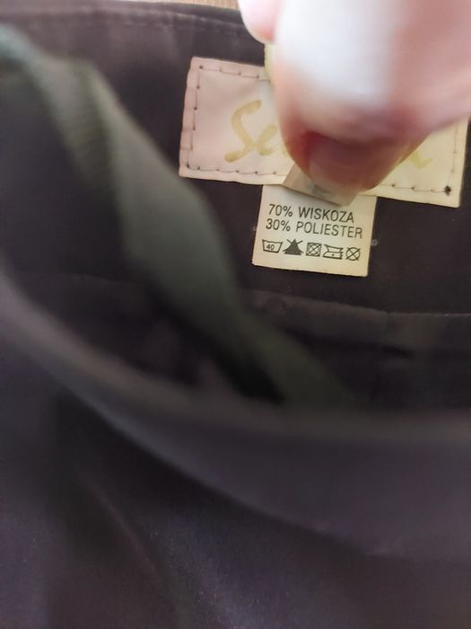 Spódniczka ołówkowa klasyczna 42