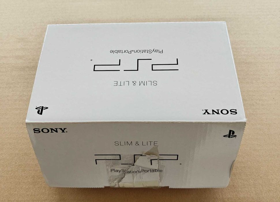 PSP 3000 Limited Edition Hanna Montana Version