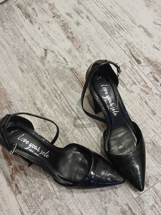 Туфли на каблуке кожа 38 размер,Босоніжки 23.5