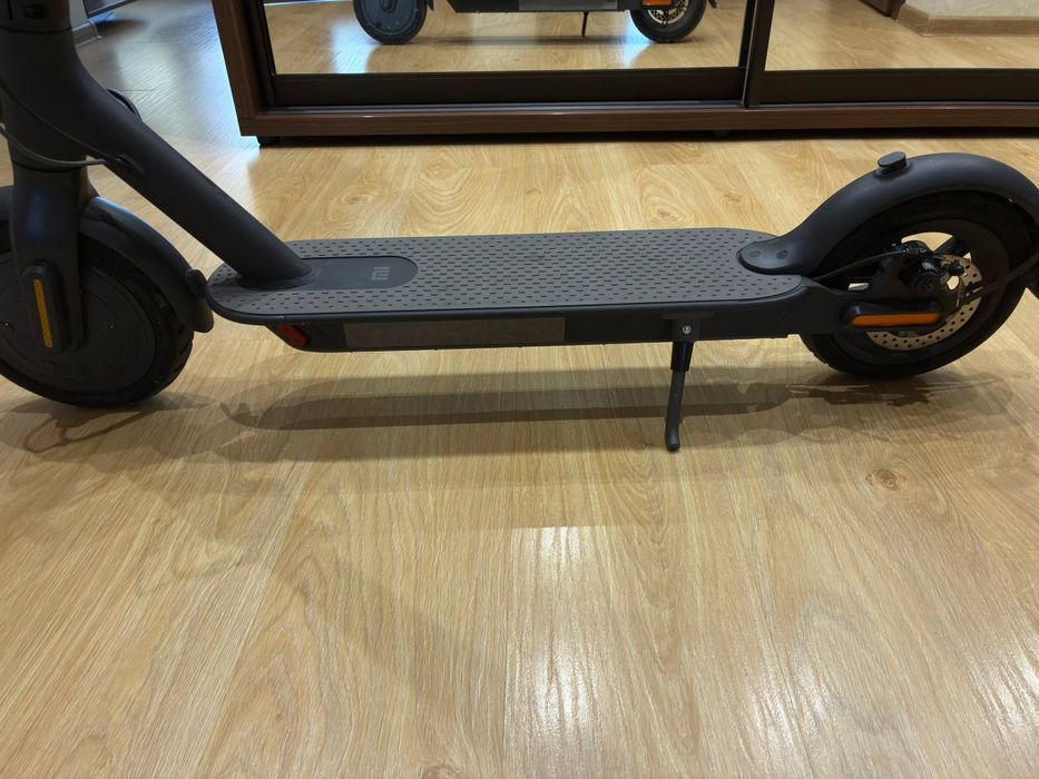Xiomi Mi Electric Scooter