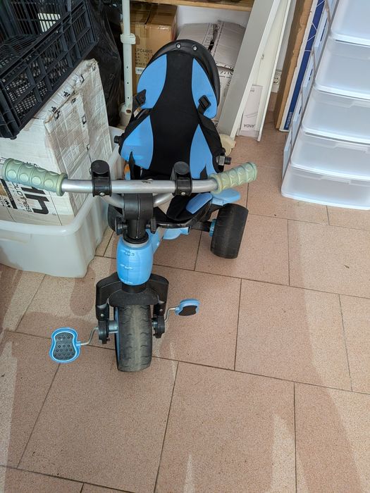 Triciclo criança