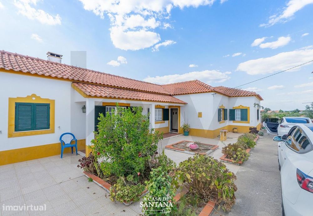 Moradia T4 c/ anexo e piscina em Santana do Mato