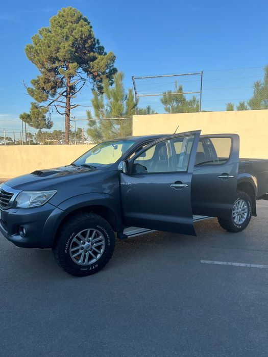 Toyota  hilux 3.0