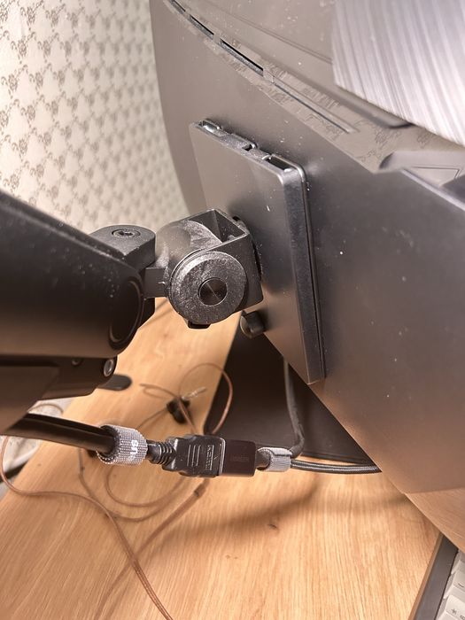 Кронштейн для монітора 17»-49» OFFICEPRO MA 712B