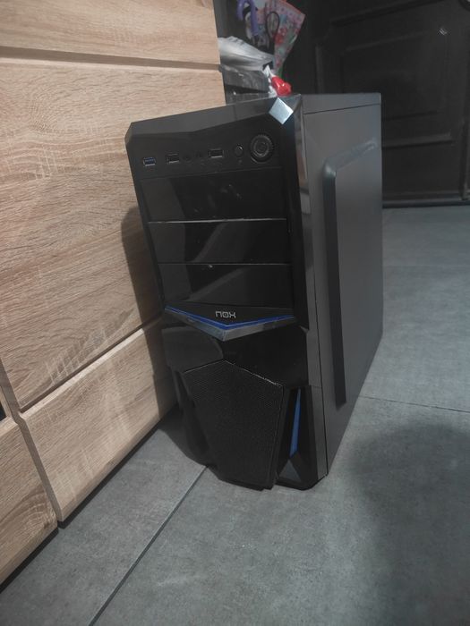 Caixa de PC box  preta