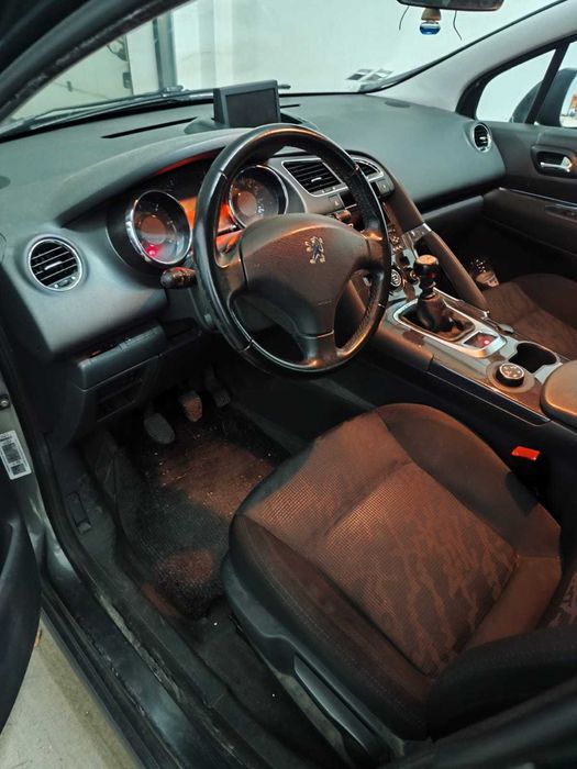 Peugeot 3008 1.6 HDI BUSINESS LIN