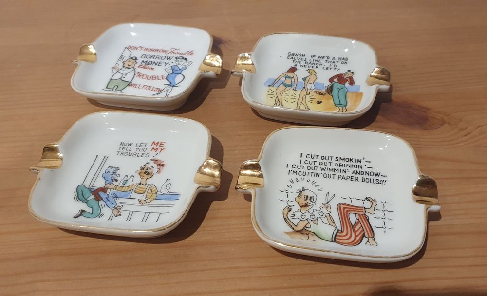 Conjunto de 4 cinzeiros de loiça