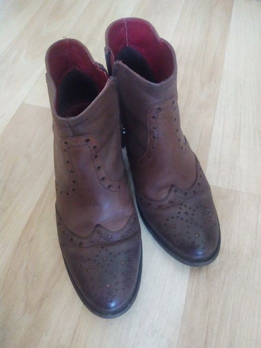 Brązowe botki na niskim obcasie Lasocki rozm. 36