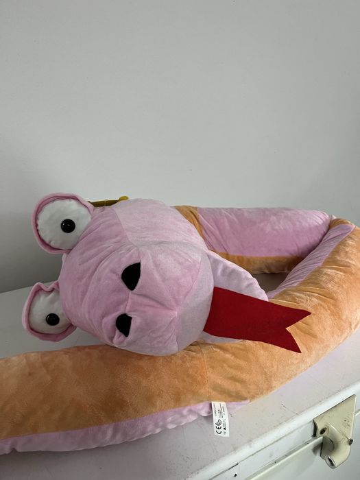 Cobra em peluche cor-de-rosa e laranja