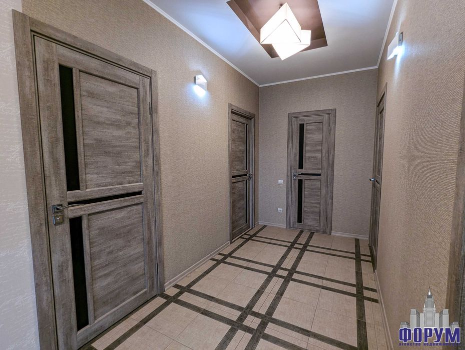 Современный дом в элитном поселке на Великом Лугу