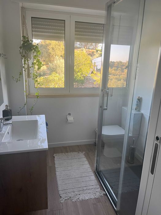 Aluga-se apartamento T3 renovado em Ferreira do Zêzere