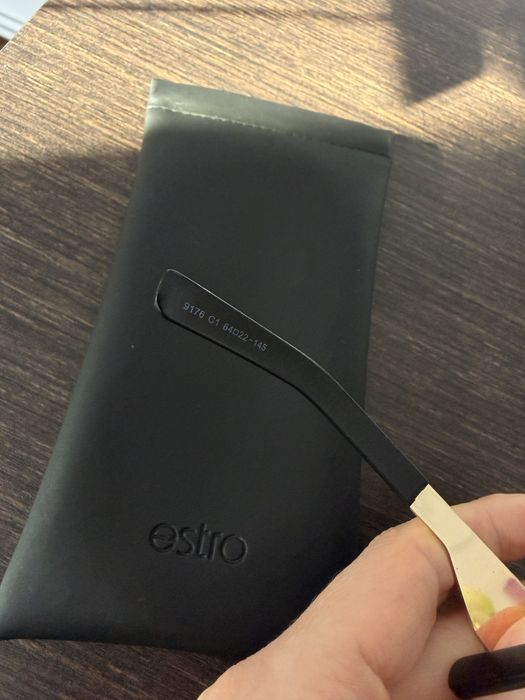 Сонцезахисні окуляри estro