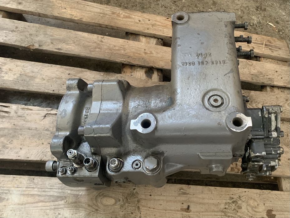 Коробка передач ZF 2HL-70 до Екскаватора CAT VOLVO